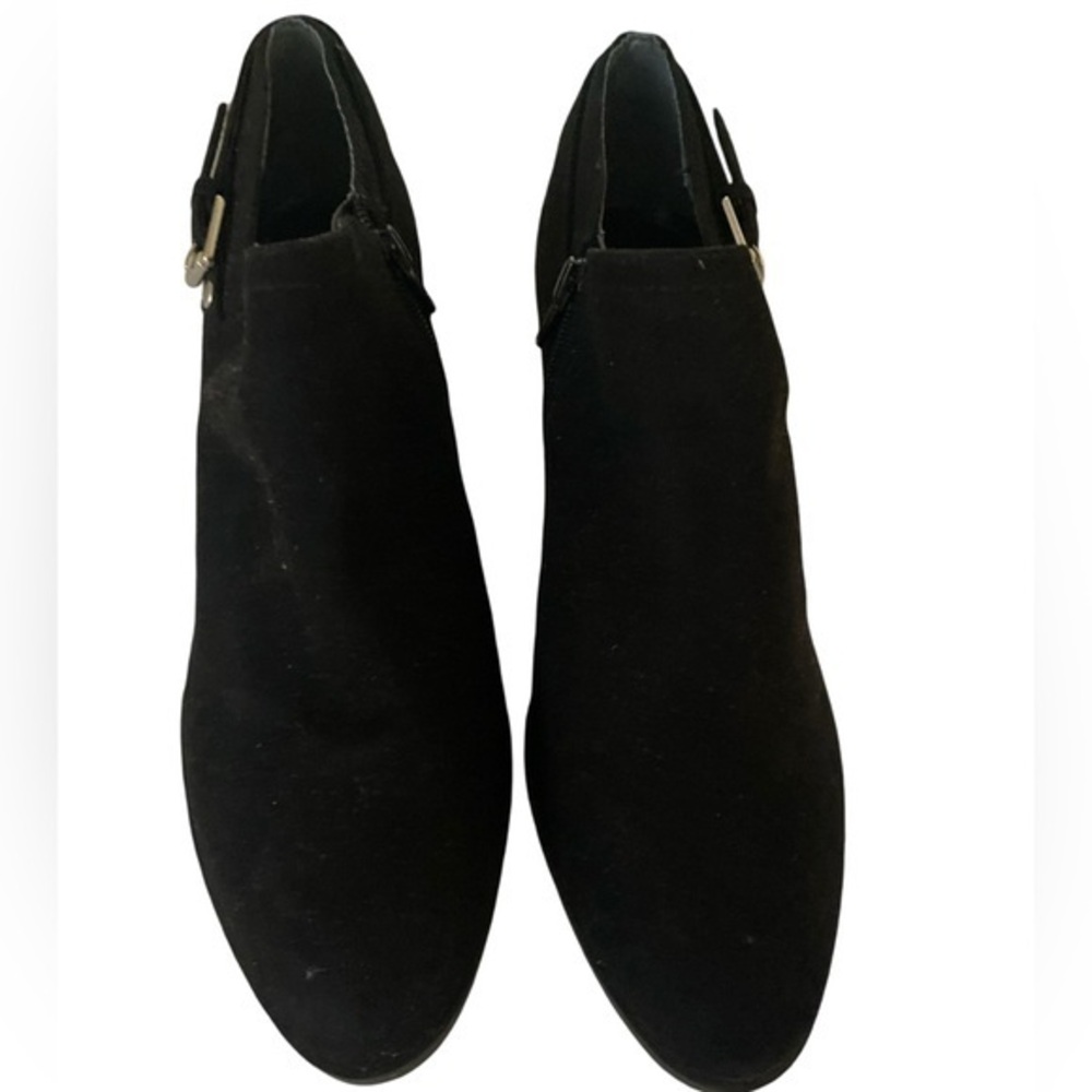 Unisa Booties -9 M black suede , Never worn ,